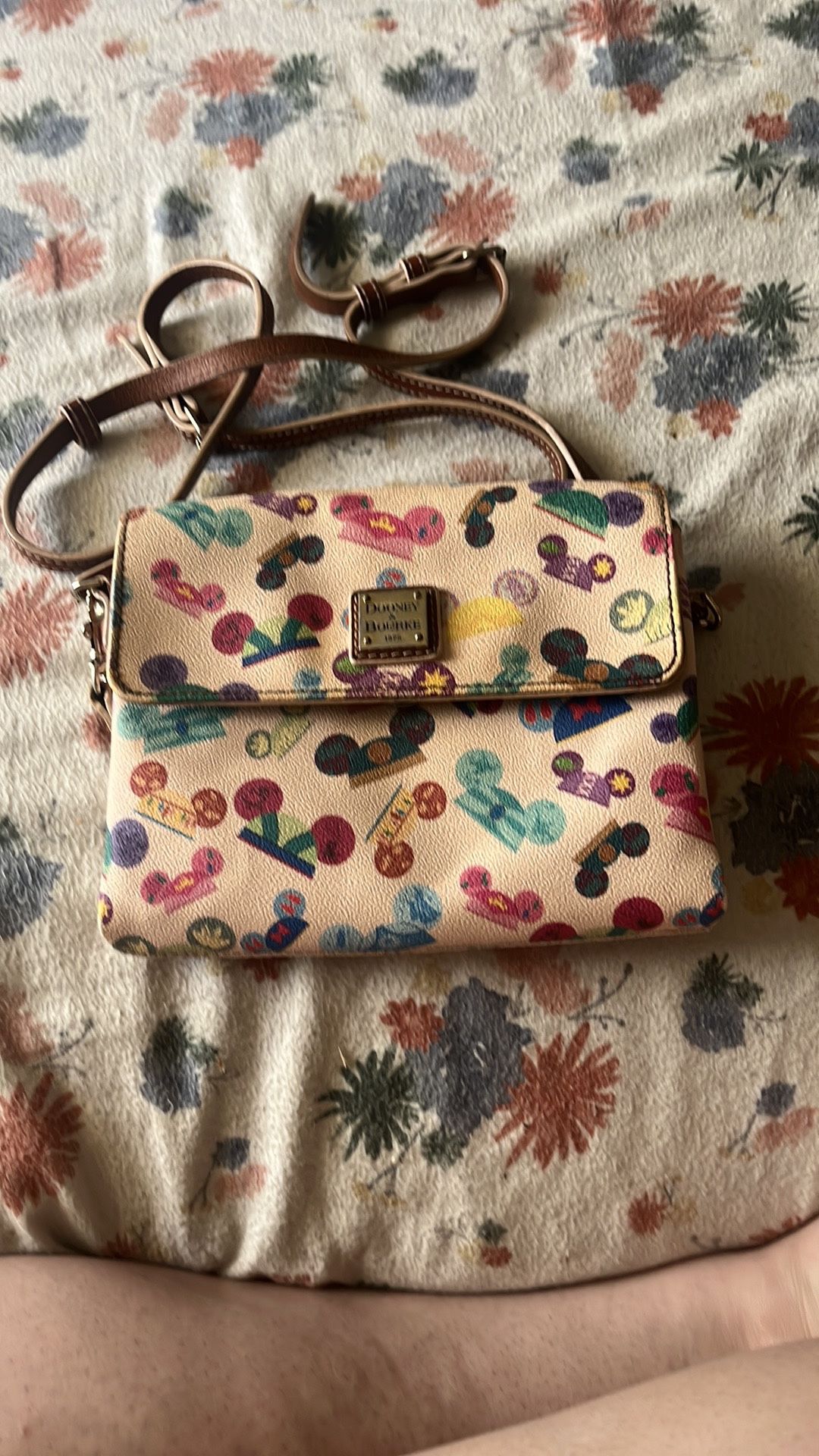 Disney Dooney&Burke