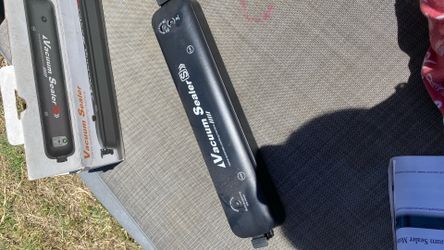 Vacuum sealer