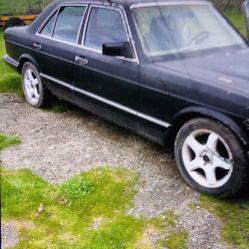 1984 Mercedes 4-door Automatic Turbo Diesel 300D 