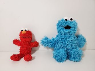 Sesame Street Cookie Monster Blue & Talking Elmo Red
