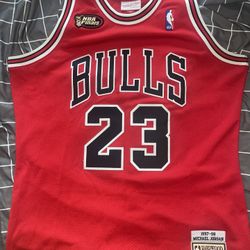Authentic Micheal Jordan Finals Jersey Size Large
