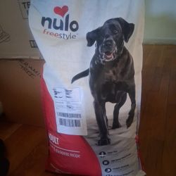 nulo  adult freestyle dog food 26.5 Lbs