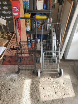 Grocerie Shopping Carts