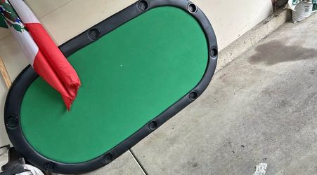 Poker table