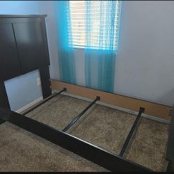 Twin Bed Frame With Boxspring/Matress