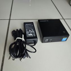 Gigabyte Mini PC 32gb SSD 4 GB Ram HDMI Wifi Bluetooth Windows 7 Small Form Compact Fits In Your Pocket