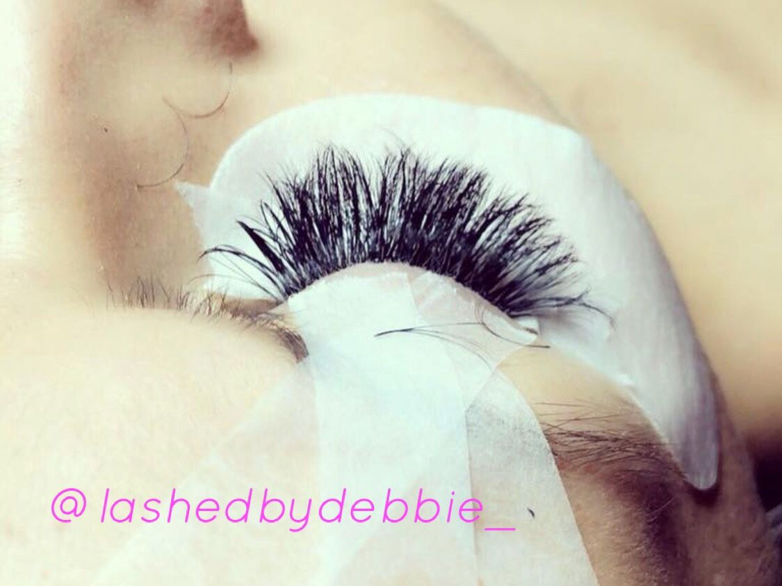 Individual Eye Lash Extensions / extensions de pestaña