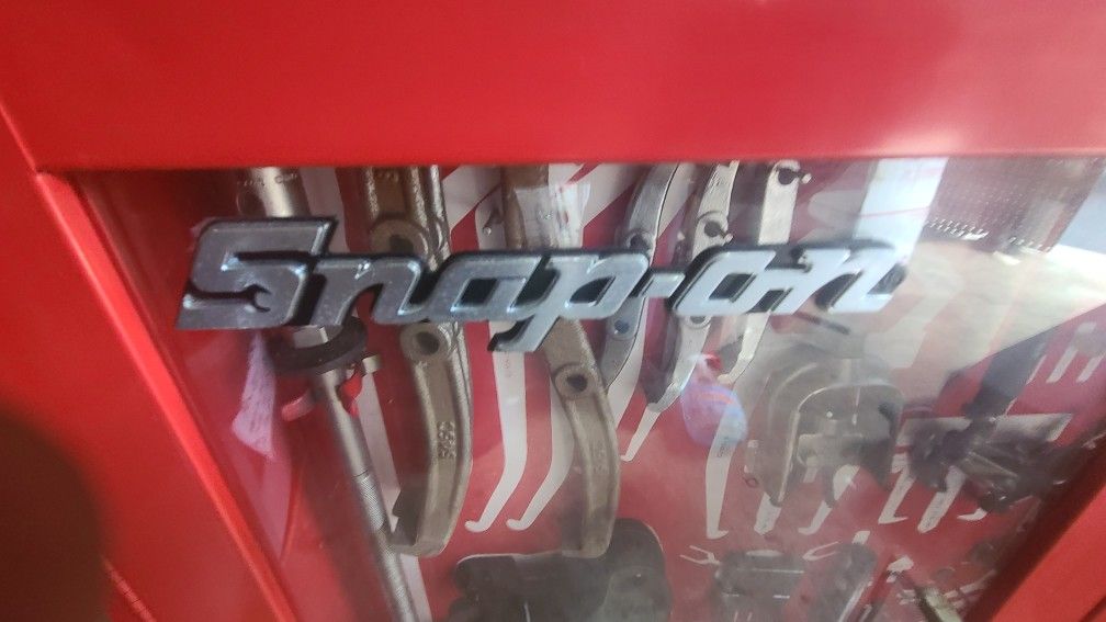 SNAP ON PULLER SET WITH CJ 2000 WITH SNAP ON PULLERS MIXED WITH