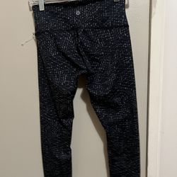 Lululemon yoga pants