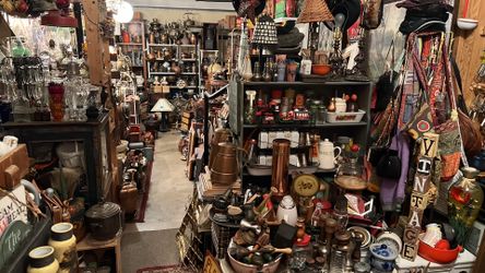 Lots Of Vintage Antique Household Items, Props, Yard, Art Etc. For Sale Pick Up Is In Canyon Country/Santa Clarita