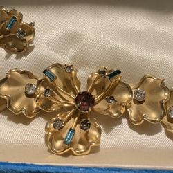 Vintage Art Noveau Necklace And Earrings 