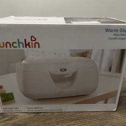 Munchkin wipe warmer with light new 