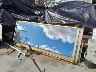 2 Mirrors