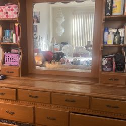 Dresser With Drawers 