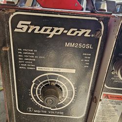 Snap On Power Mig/ Tig MM 220SL