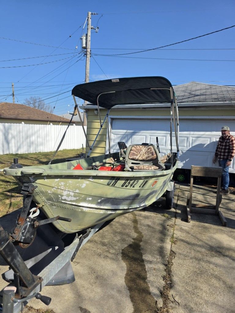 14' Semi-V Jon Boat W/ HP 4 Stroke