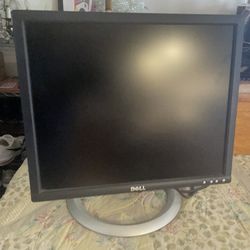 Dell Monitor - 1905 FP LCD 19”