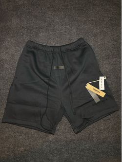 Black essentials shorts