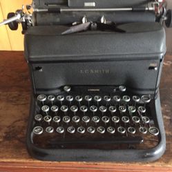 Vintage LC Smith Super Speed Typewriter Made In USA - $80