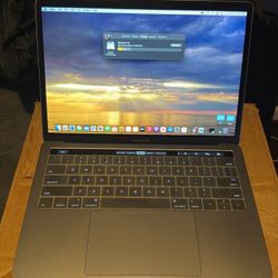 2016 MacBook Pro 13" i5 Touch bar 500gb