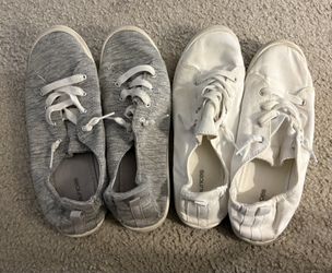 Women’s Maurice’s set of two sneakers