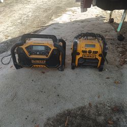 Bocinas Radio  Con Bluetooth  $20.00 Each