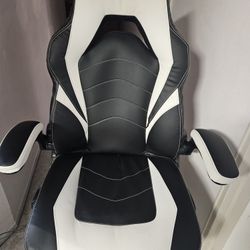 Staples Emerge Vortex Gaming Chair - Black/White Bonded Leather - Like New