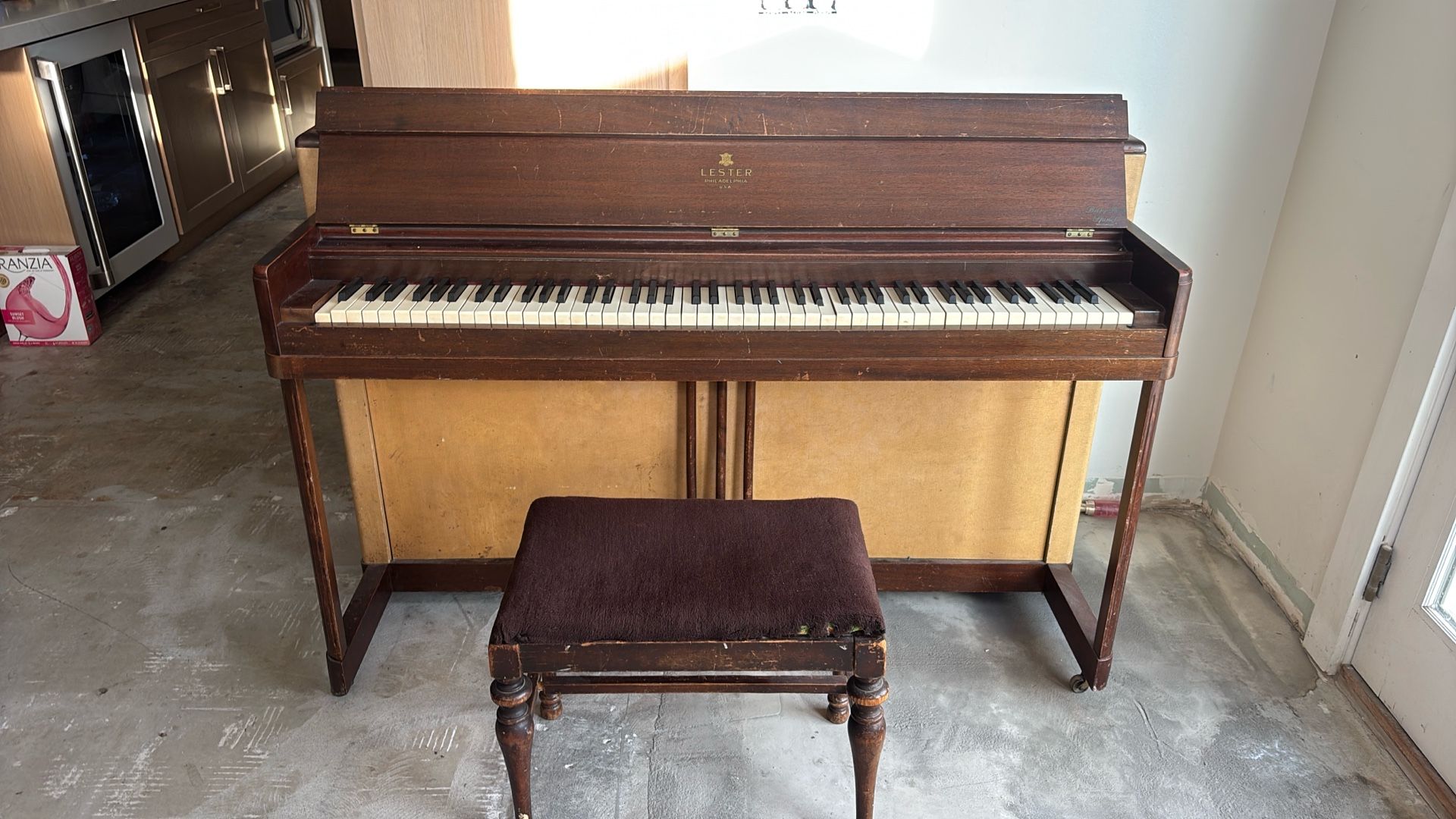 Lester Betsy Ross Spinet Piano