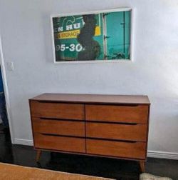 New 58’ Mcm dresser / free delivery