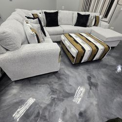 BRAND NEW LARGE GREY SECTIONAL ACCENTS PILLOWS +OTTOMAN INCLUDED SAME DAY DELIVERY 