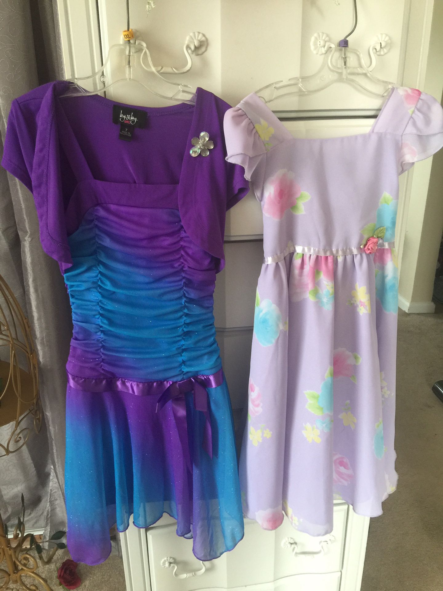 Little girls Dresses pretty purple (7 & 6x ) sold separate euc