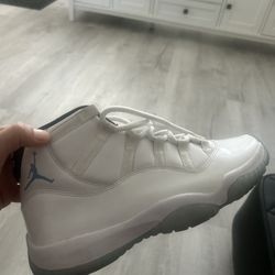 Jordan 11 Legend Blue 