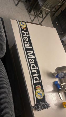 Real Madrid reversible scarf