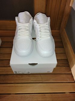 Jordan 1 Lows Women's/ (White/White-White) Size 7