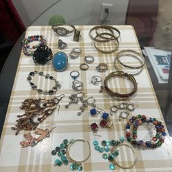USED Perfect Condition Rings,earrings, And More  Jewelry ONLY $12 All 🍀