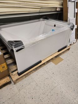 Hydro Systems Bath Tub Brand New