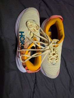 Hoka One One Bondi 8 yellow & orange running shoes #running #athletic