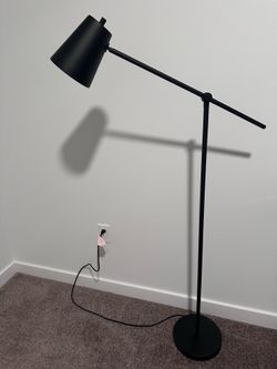 Black reading floor lamp
