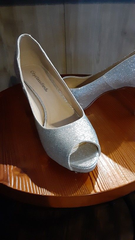 Silver Size 8 Shoes