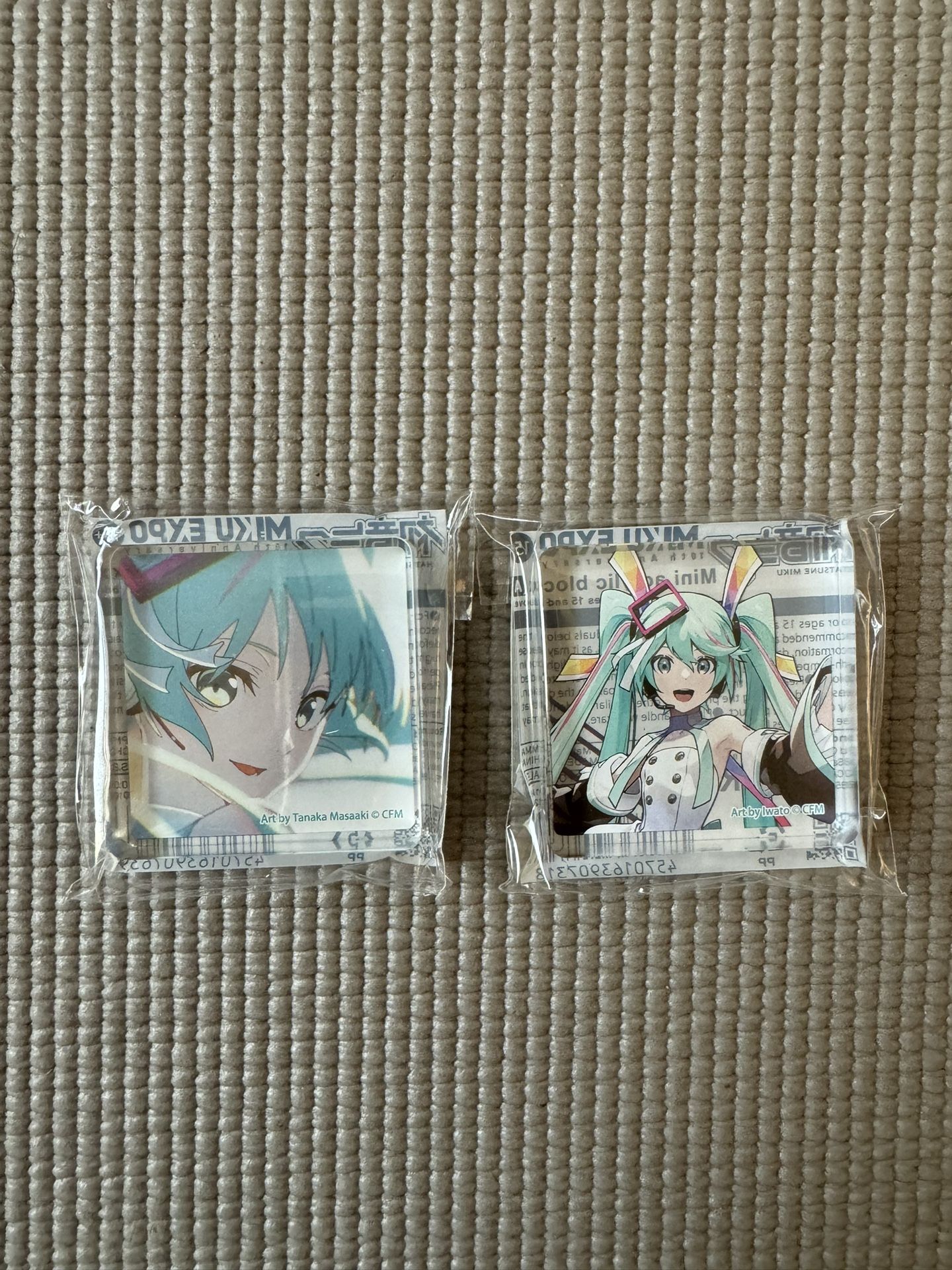 Brand New Hatsune Miku x Miku Expo 10th Anniversary Mini Acrylic Block (2 piece set)