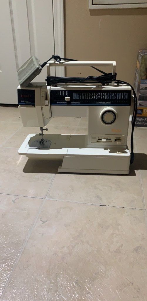 Sewing machine for Sale in Houston, TX OfferUp