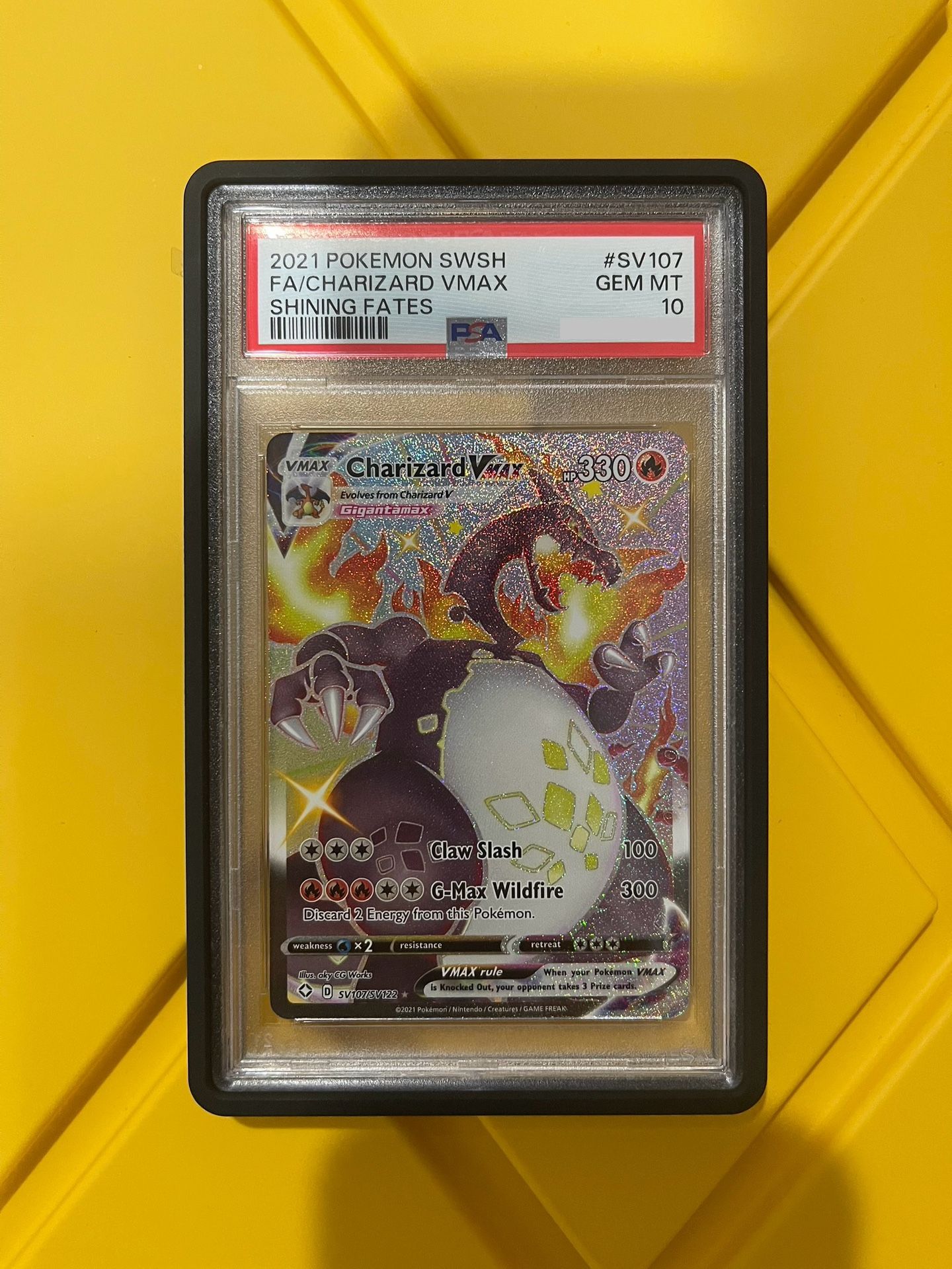 Pokémon Charizard VMAX Shining Fates PSA 10