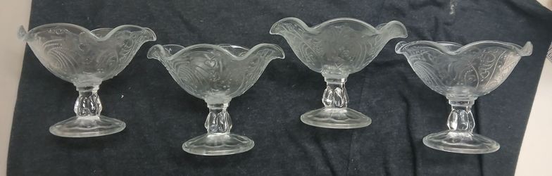 Southern Living Victoria Pressed Glass Compote Dessert Dishes (4) *15.00 Firm for all* Home Kitchen