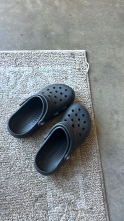 Crocs size junior 3