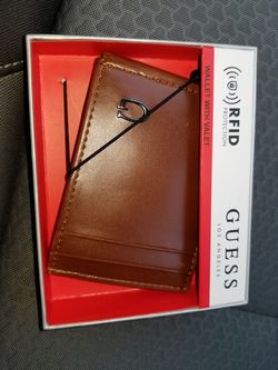 GUESS Wallet