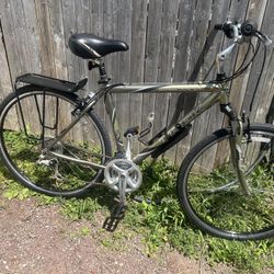 Trek 7200 Hybrid Bike-Large
