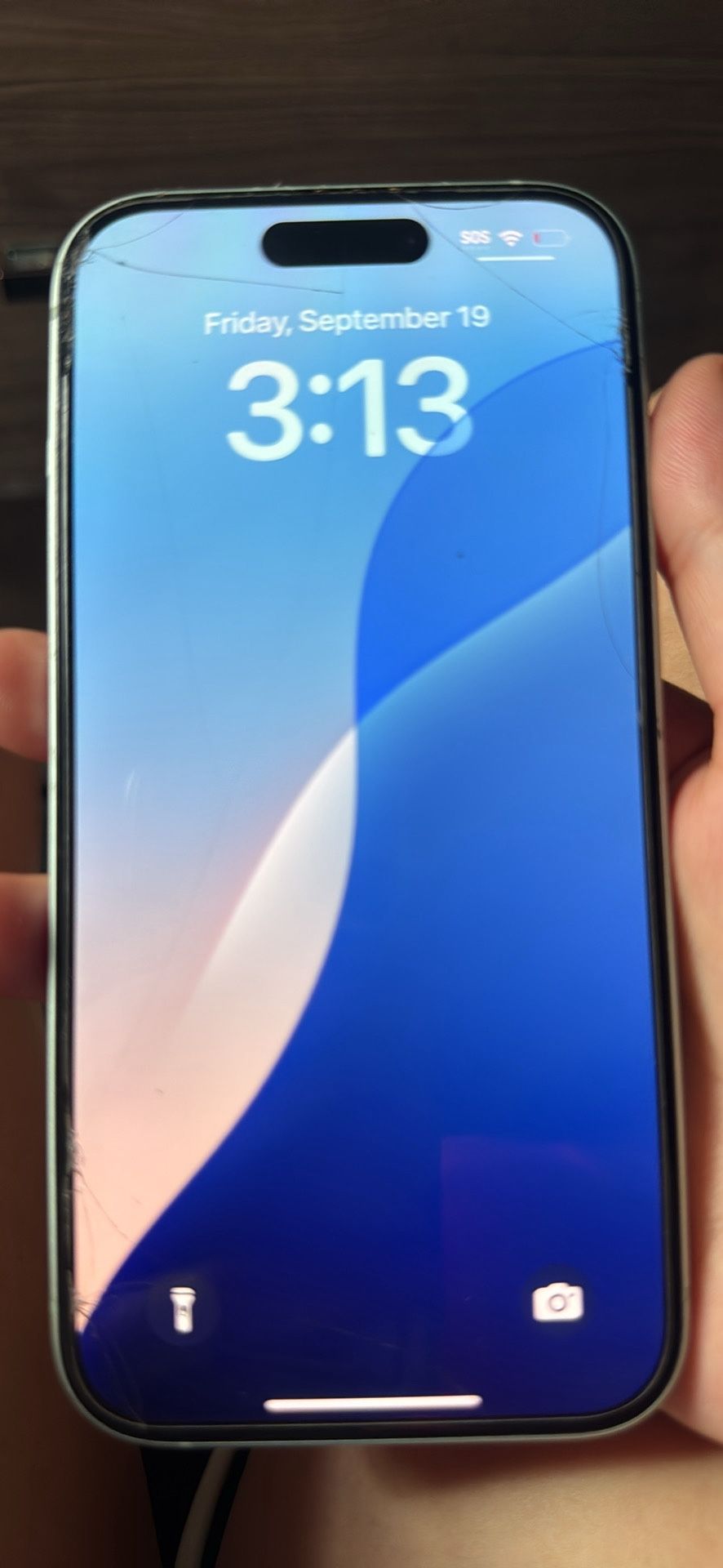 iPhone 15 (teal)