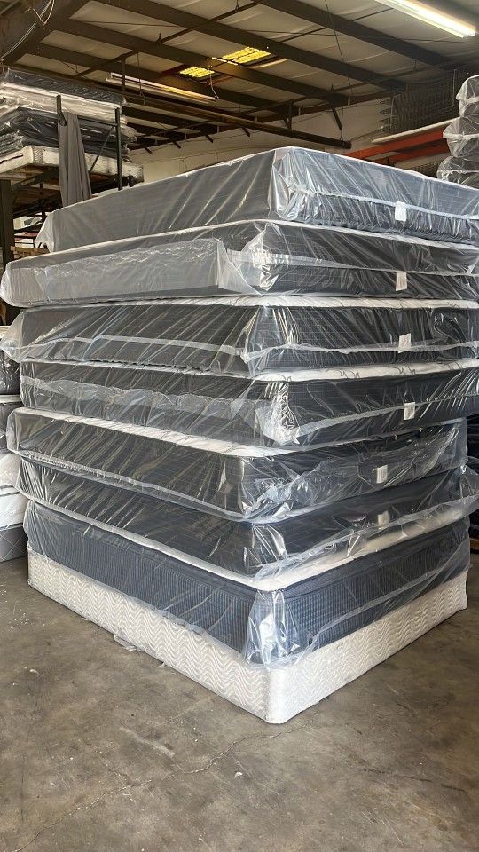 BRAND NEW PLUSH TOP MATTRESS TWIN, FULL, QUEEN Y KING AVAILABLE***