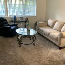 Living Room Set Like New 