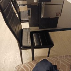 Dining Table With 3 chairs